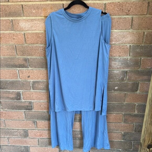 PrettyGarde Blue No-Sleeve Pajama Set for Cozy Sleep or lounge wear - Picture 1 of 9
